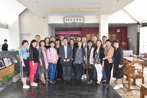 5中华厨艺学院交流考察_调整大小.jpg